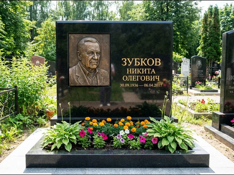 Памятник с барельефом — выполненная работа 19 в Иркутске