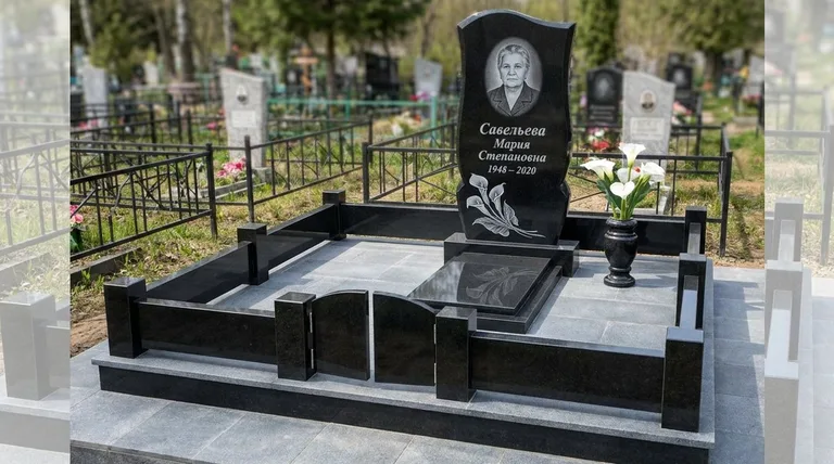Памятник с гравировкой калл — выполненная работа «Савельева» в Иркутске