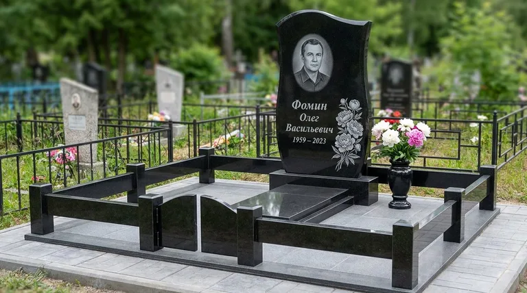 Памятник с гравировкой пионов — выполненная работа «Фомин» в Иркутске