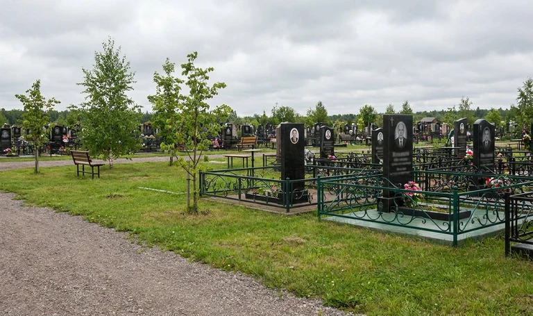 Морское кладбище в Владивостока