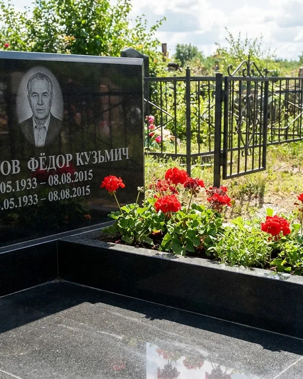 Двойной памятник под ключ с крестом в Иркутске