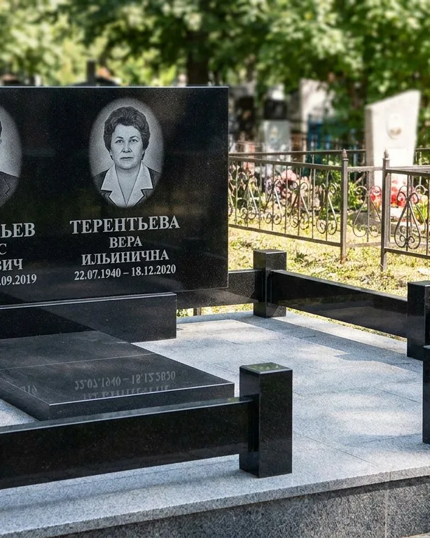 Премиум памятник под ключ с золочёной гравировкой в Иркутске