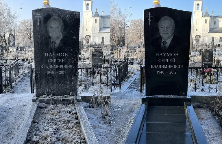 Диптих №18: могила с деревянным крестом и низкой оградкой — выполота трава в Иркутске