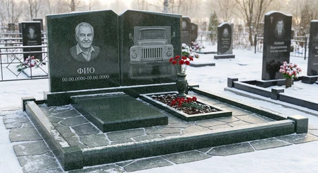 Гранитный памятник дальнобойщику с фактурой скалы с трассой