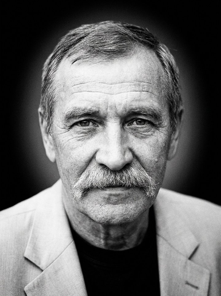 Подготовили портрет под гравировку